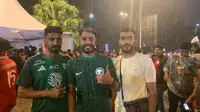 Timnas Indonesia Pantang Goyang! Dewan Suporter Arab Saudi Bagikan Jersey-Syal Hijau dan Bentangkan Spanduk Raksasa, tapi No Tifo